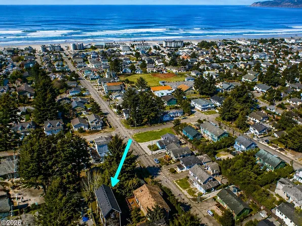 120 S Lagoon St, Rockaway Beach, OR 97136