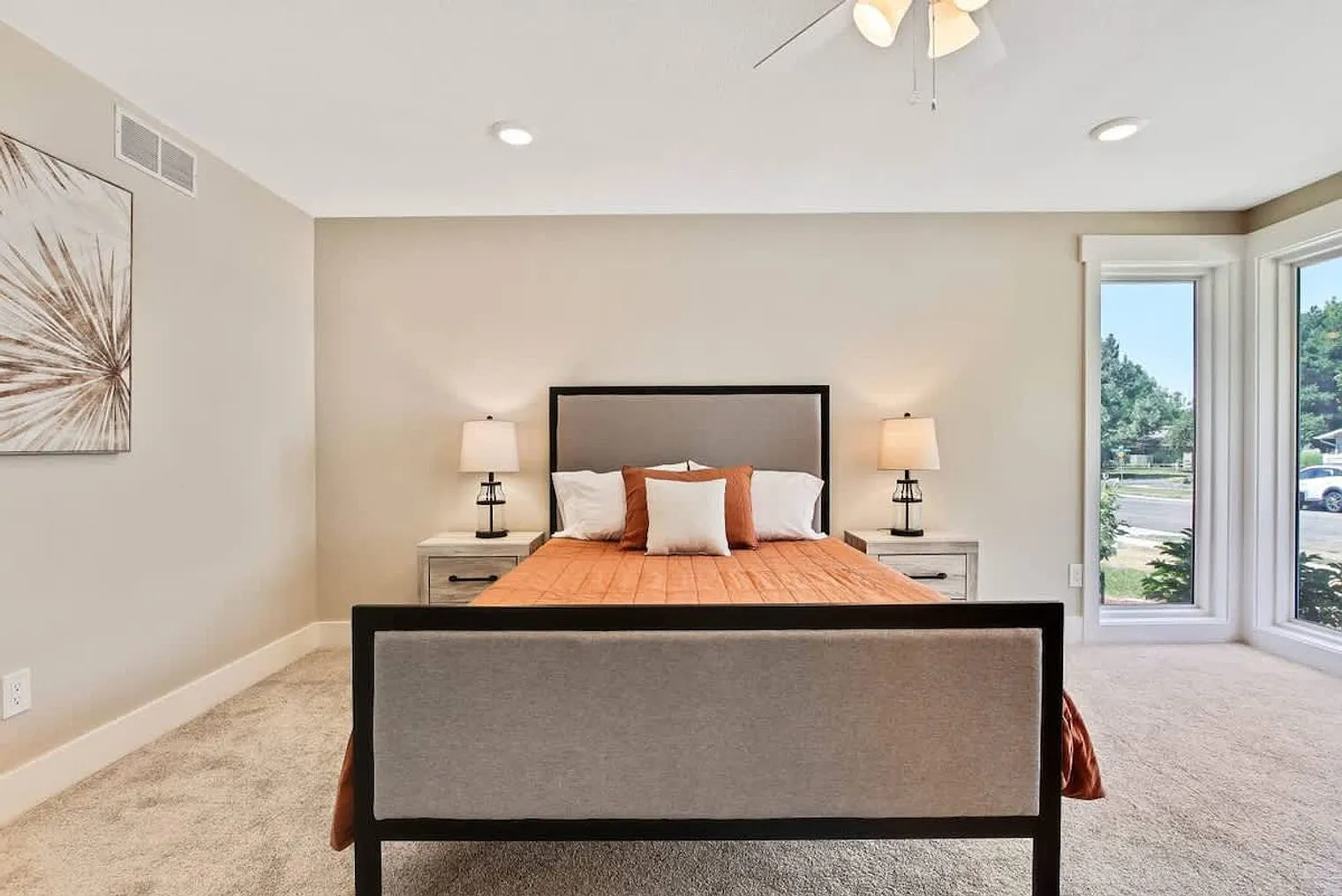4 bed, 2.0 bath, 742 sqft, $6,399 — Photo 4