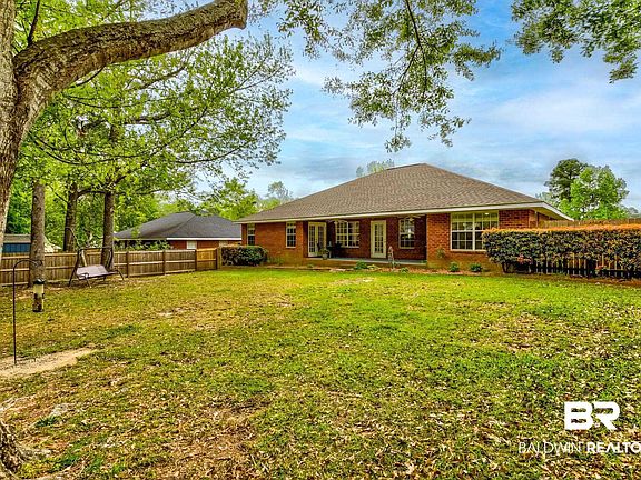 3rd image of 11753 Madrone Ln