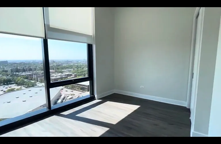 1128 W Van Buren St — Photo 11