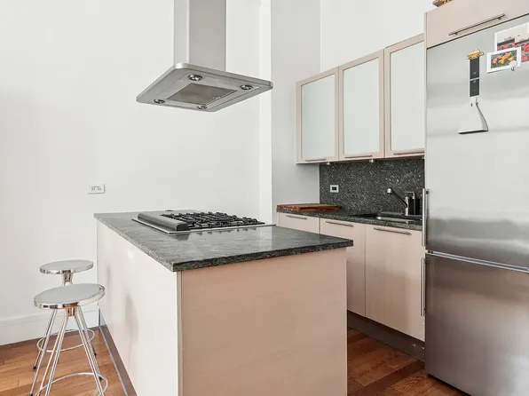 120 Greenwich Street image 5 of 16