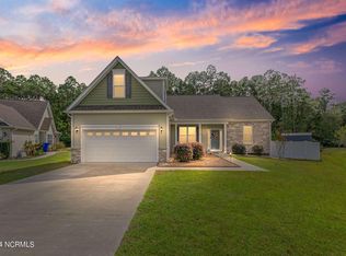 552 Stonehaven Ct, Shallotte, NC 28470