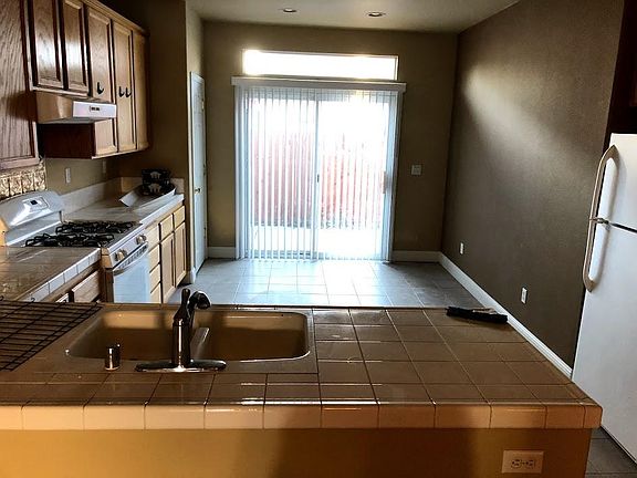 4th image of 307 Dragonfly Cir