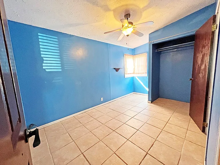 1102 W Brown St — Photo 9