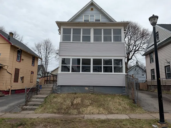 82 Fairbanks St, Rochester, NY 14621
