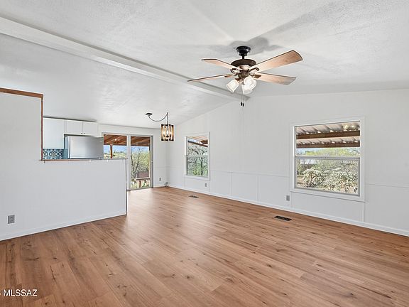 3rd image of 16140 N Elkins Rd