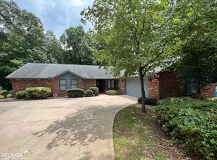 7 Old Oak Trl, Hartwell, GA 30643