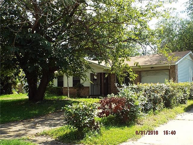 1st image of 516 Meadowshire Dr