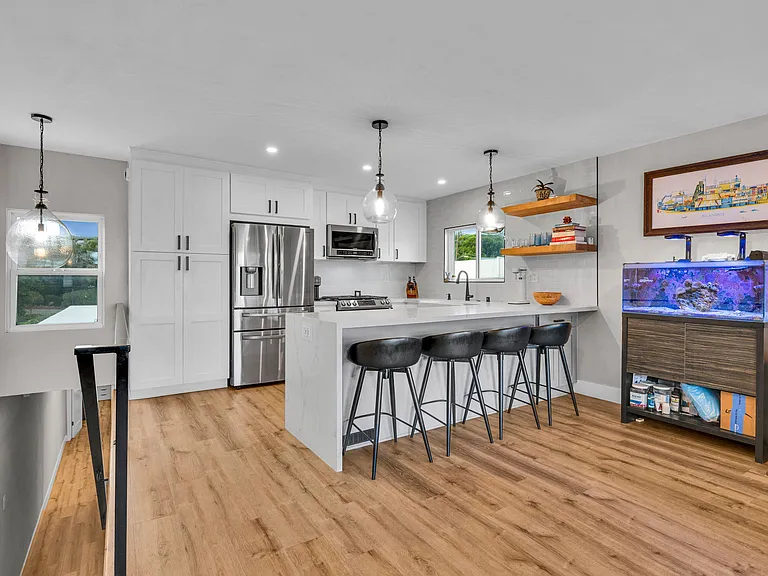 2369 Loring St — Photo 1
