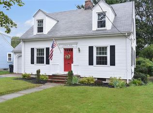 27 Natick Ave, Warwick, RI 02886