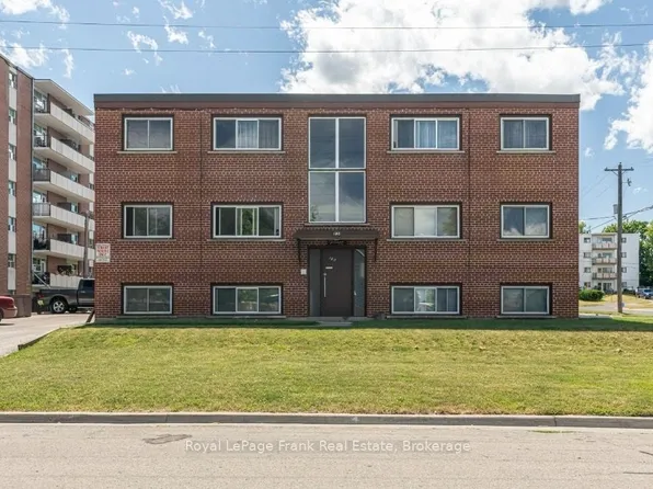 180 Nipigon St, Oshawa, ON L1J 4N5