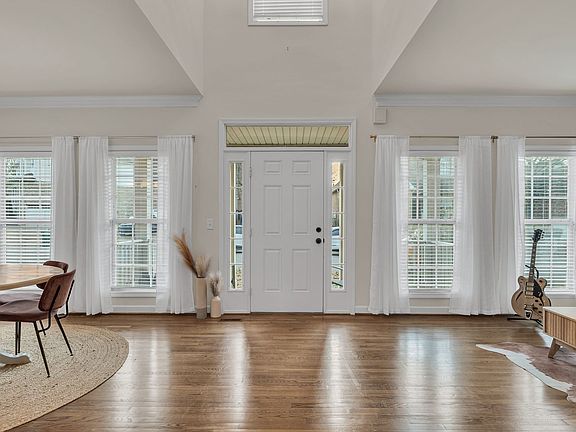 4th image of 1449 Stoner Rdg