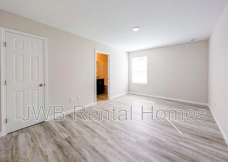 8905 1st Ave — Photo 5
