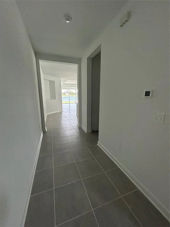 4 bed, 3.0 bath, 2911 sqft, $2,998 — Photo 4
