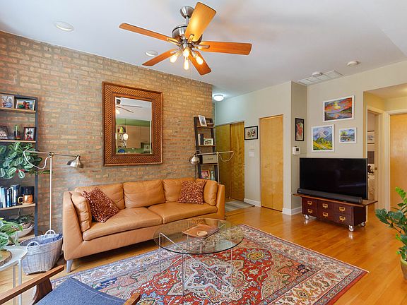 5th image of 1336 W Estes Ave APT 1S
