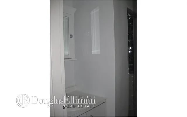 Rented by Douglas Elliman | media 16