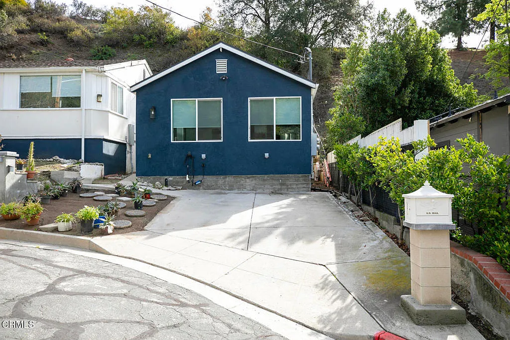 2 bed, 2.0 bath, 1100 sqft, $3,495 — Photo 1