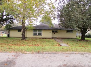 208 Hammond Loop, Sweeny, TX 77480