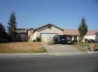 4020 Amherst Forest Rd, Bakersfield, CA 93313