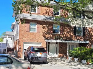 5746 225th St, Flushing, NY 11364