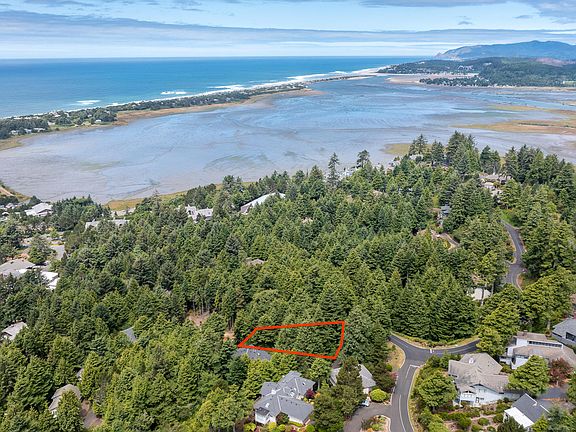 5th image of 475 Lookout Ct