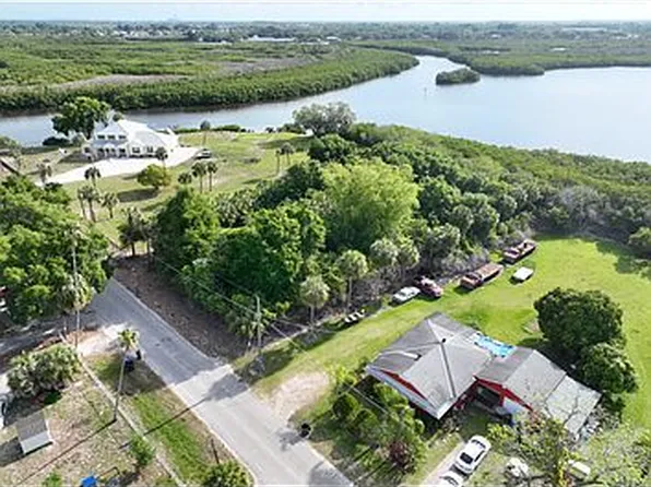 1224 Sweeney Dr, Ruskin, FL 33570