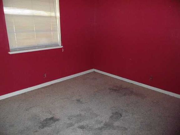 5th image of 4610 Verbena St