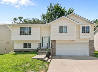 15 Wallace Ave, Council Bluffs, IA 51501