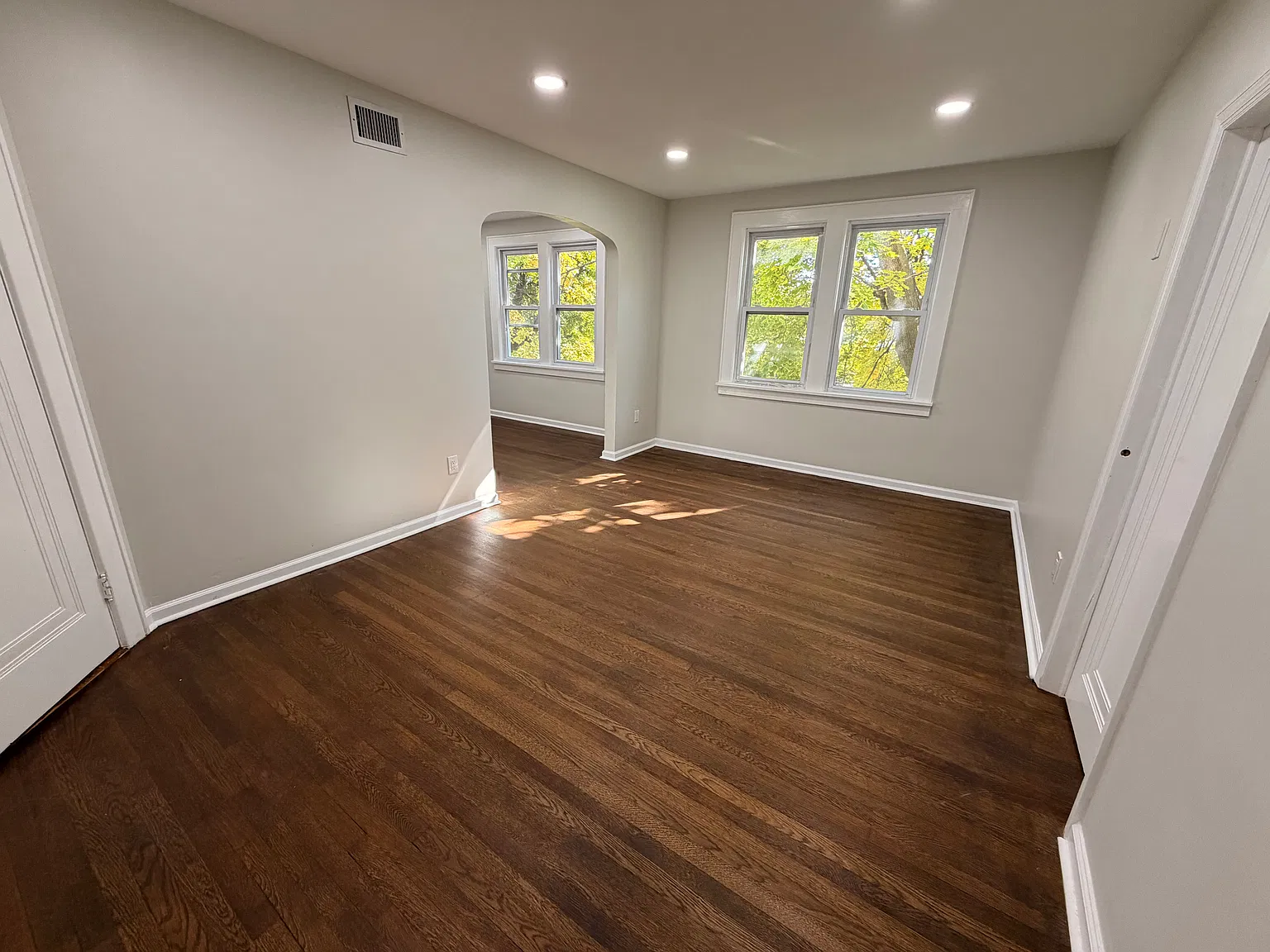 2 bed, 2208 sqft, $2,500 — Photo 2