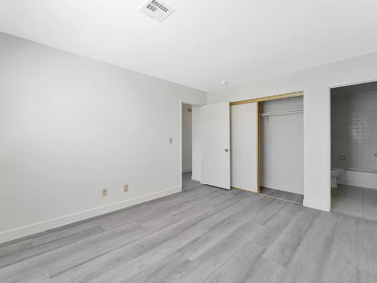 2257 Exeter Dr #D — Photo 20