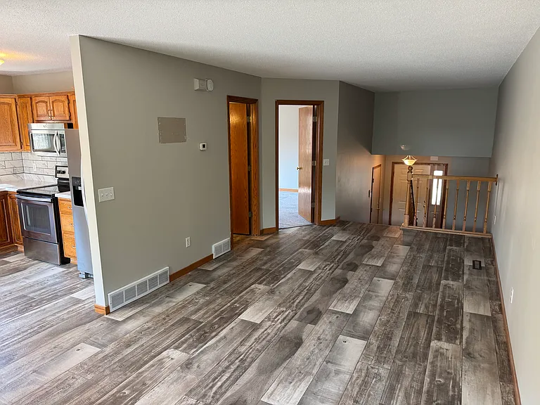 630 N James Ave — Photo 22