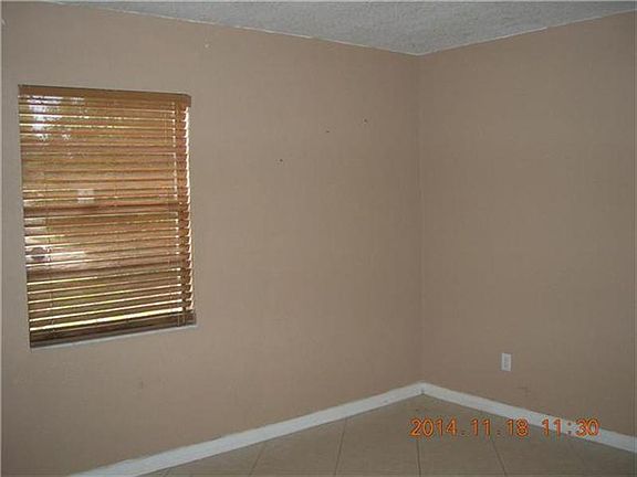 4th image of 4056 Amron Dr