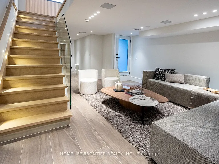 179 Palmerston Ave — Photo 30