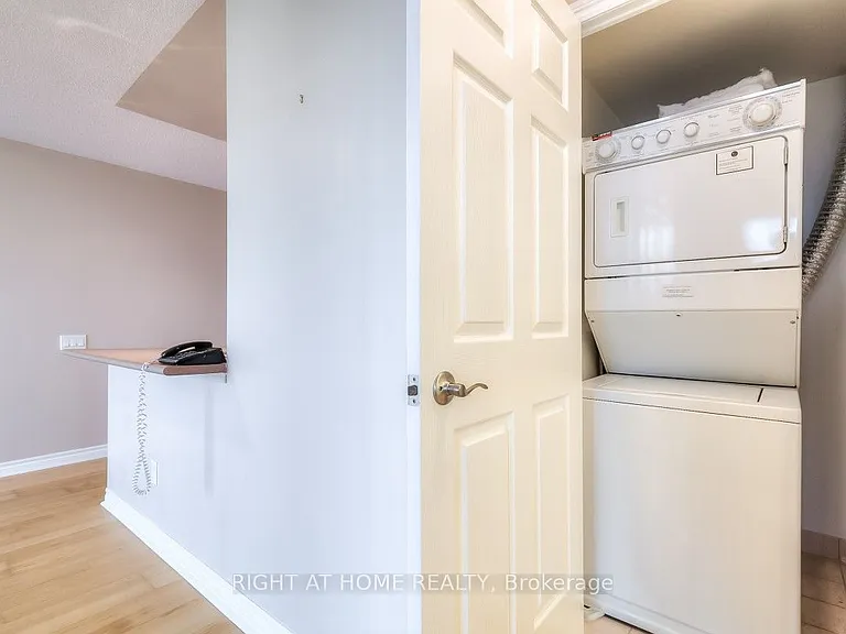 61 Town Centre Ct #1106 — Photo 12