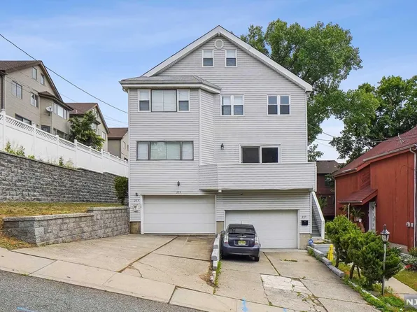 239 Myrtle Ave, Fort Lee, NJ 07024