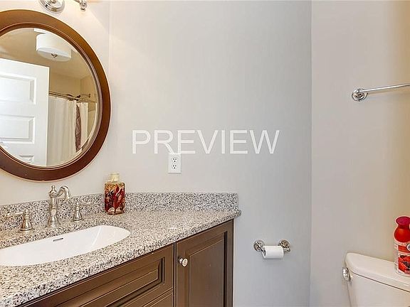 Bathroom En-suite Upstairs