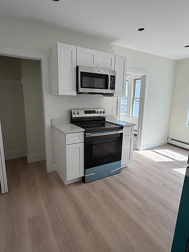 136 Winter St #201 Photo 1