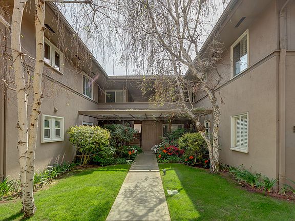 2nd image of 950 S Orange Grove Blvd Unit 11