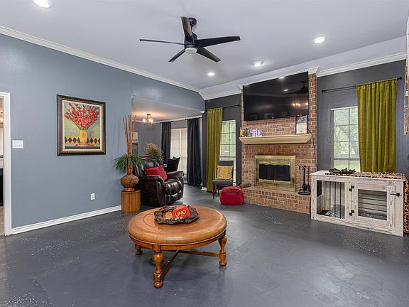 3rd image of 17424 Carol Cir