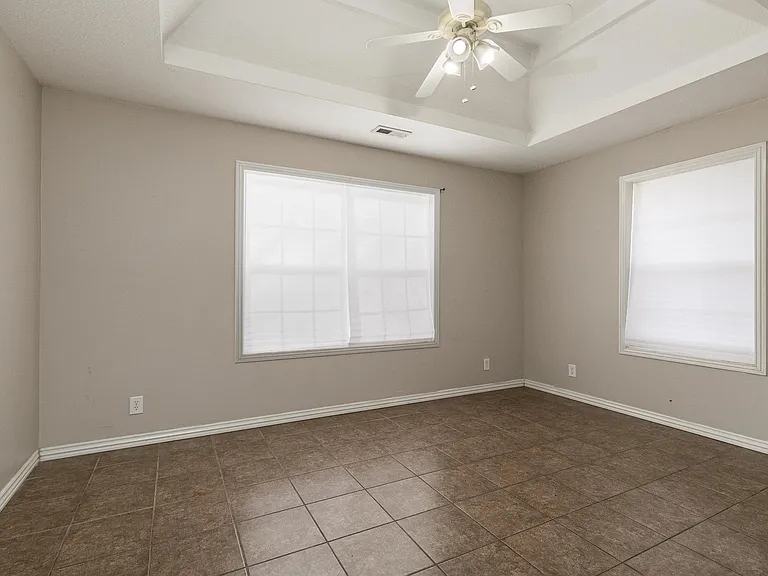 314 W Olive St — Photo 19