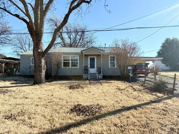 707 S Main St, Grandfield, OK 73546