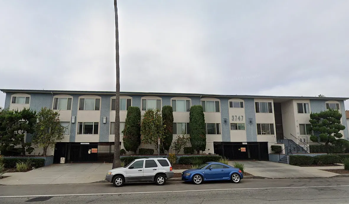 Sepulveda 3747 — Photo 1
