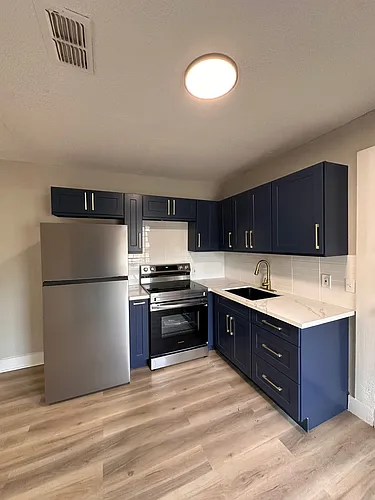 803 Bridier St Photo 1
