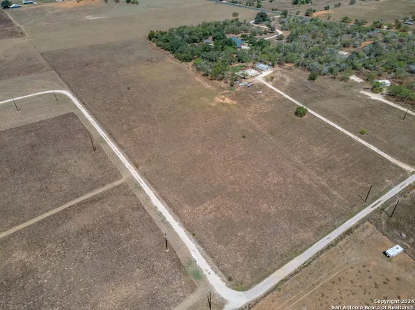 0 S Mc Connell Rd, Lytle, TX 78052