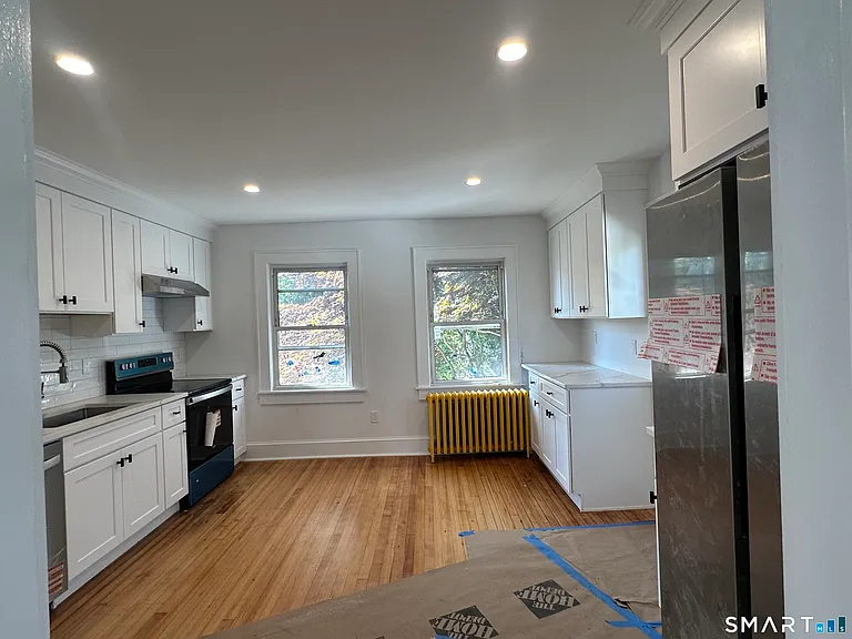 18 Parker Ave — Photo 5