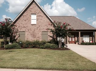 202 Village Pl, Pearl, MS 39208