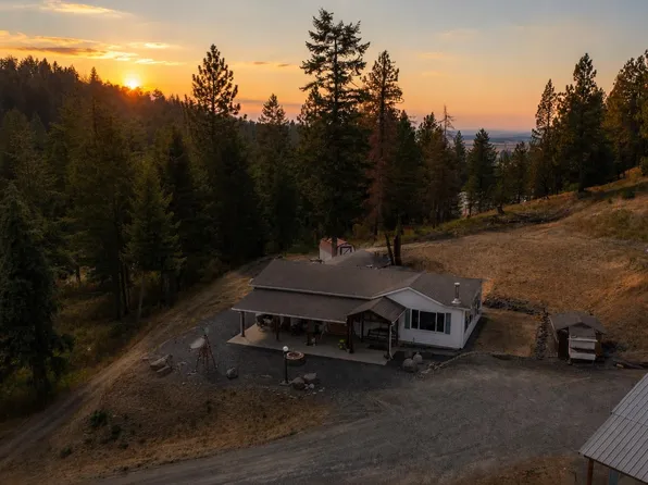 17405 E Rocky Top Ln, Spokane, WA 99217