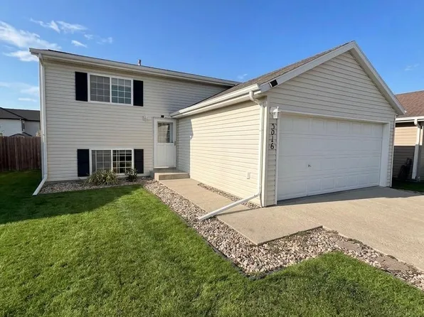 3016 32nd Ave S, Moorhead, MN 56560