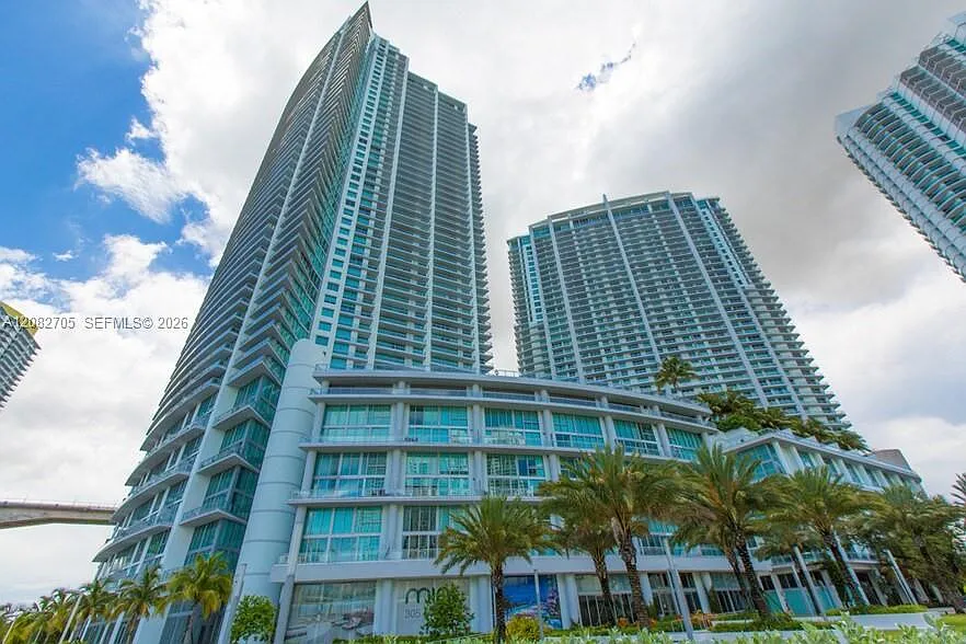 Mint Condo — Photo 2