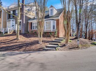 4527 Hamptonshire Dr, Raleigh, NC 27613